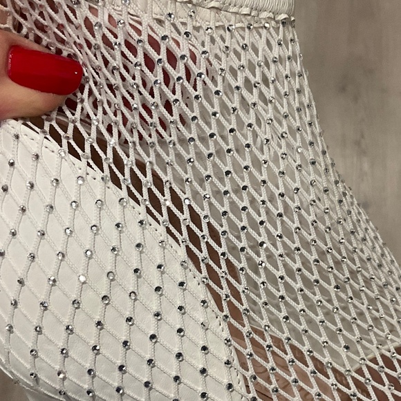 PNIA TORNAI Liebe Rhinestone Netting  Pointed Toe Pumps White Size 7 NWOT - Picture 8 of 9